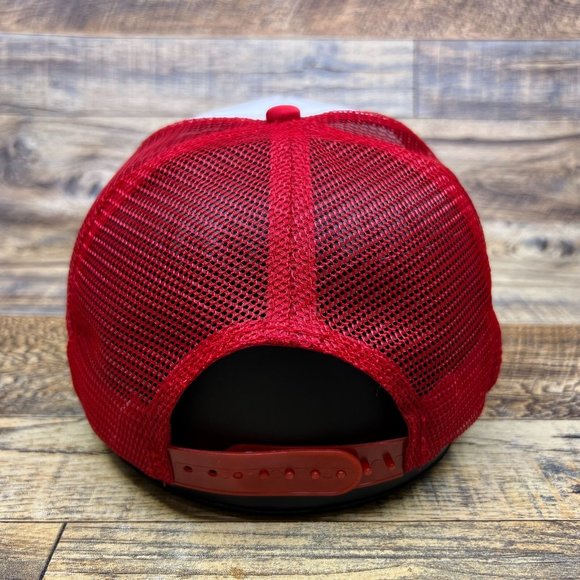 The Magic Schoolbus Mens Trucker Hat Red Snapback 1994 Retro Logo TV Ball Cap - Picture 5 of 8